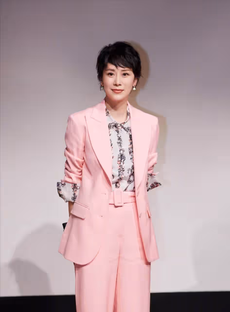 「短髮垂耳」是40歲以上女性最適合的髮型，看看孫儷和袁泉就明白了