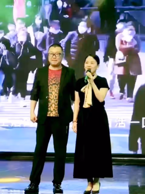 54歲歌手尹相傑罕見露臉,生活潦倒身材暴瘦,想要復出重新當歌星