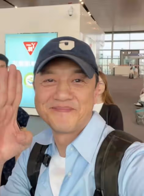 演員李亞鵬太難了,限制高消費後,被機場負責人告知不能乘坐飛機