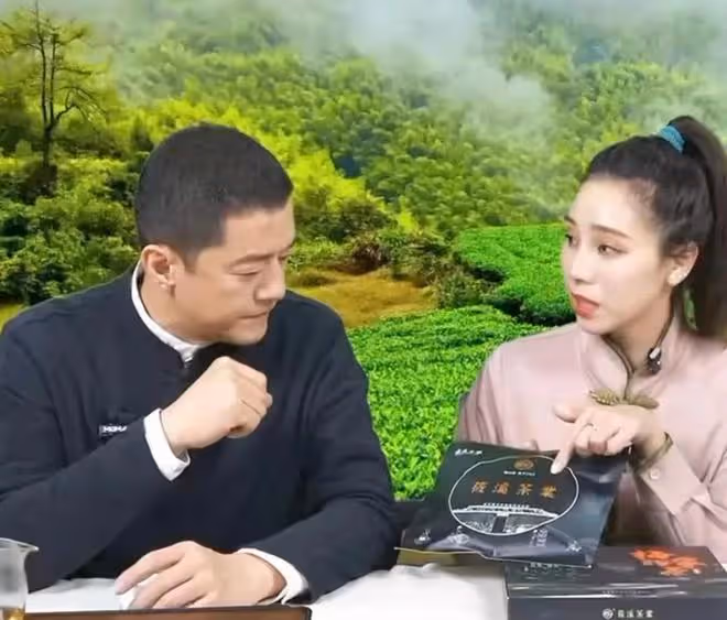 演員李亞鵬太難了,限制高消費後,被機場負責人告知不能乘坐飛機