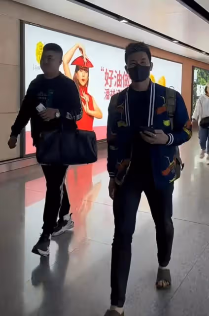 五一假期還在工作，演員嘎子希望劇組給雙倍報酬，被拒絕憤怒離場