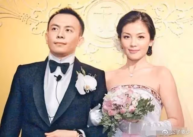 「軟飯男」王珂:讓劉濤養了14年,他怎麼就成了廢柴?
