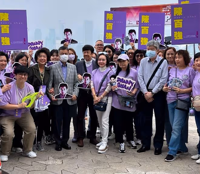 陳百強去世30年悼念活動,3位哥哥姐姐罕露面,待粉絲親切如家人