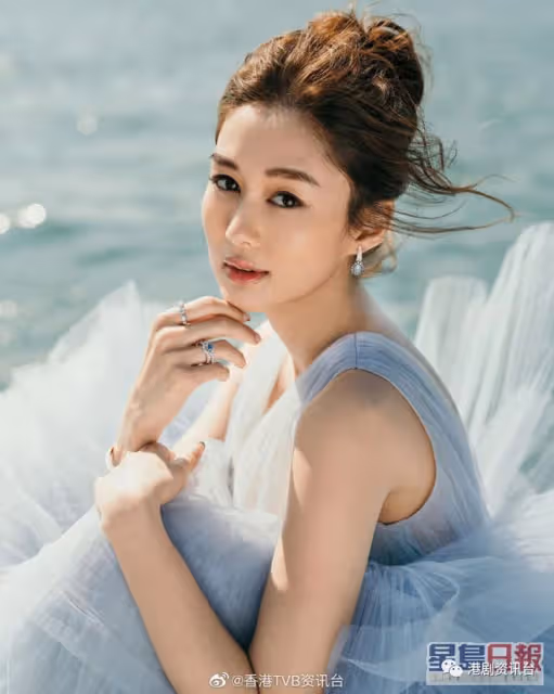 岑麗香賀可愛細仔兩歲生日!壽星仔完全唔興奮表情引網民爆笑