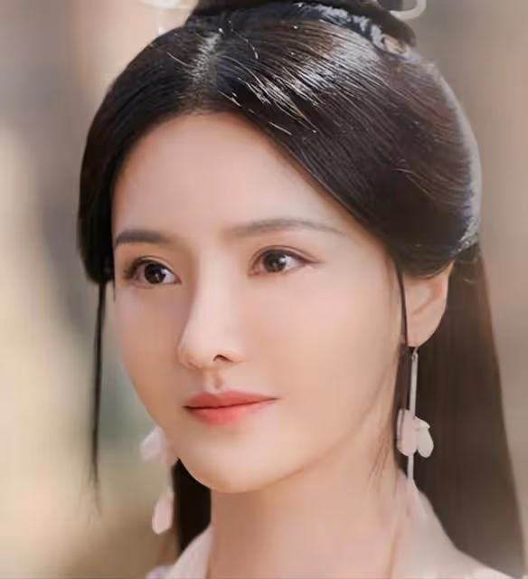 楊超越的女主大戲,張芷溪驚鴻一瞥成白月光,徐正溪被吐槽太油膩