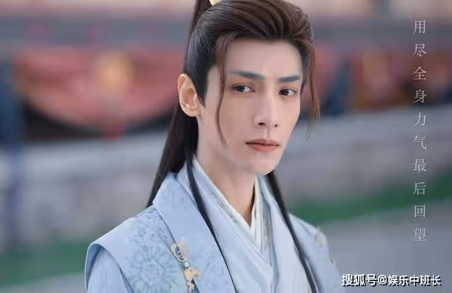 《長月燼明》澹臺燼沒了邪骨，為何還是改不了命？黎蘇蘇白跳城樓了