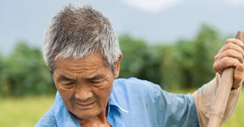 「為啥說父母再有錢，也不能告訴兒女」68歲大爺的教訓讓人後怕