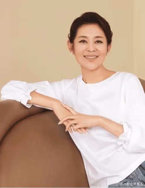 9位央視女主持現狀,46歲仍未婚,豪門夢碎,創業成億萬富婆