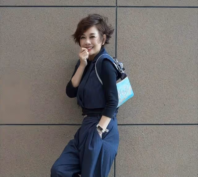 恭喜!香港知名女星曬照宣布減肥成功,半年減掉24斤顏值重回巔峰