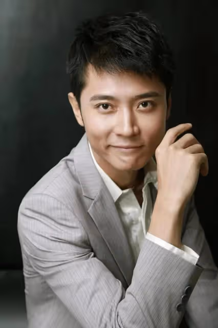洪欣怒氣沖沖宣布離婚,張丹峰迴應不過了,畢瀅前一天發合照示威