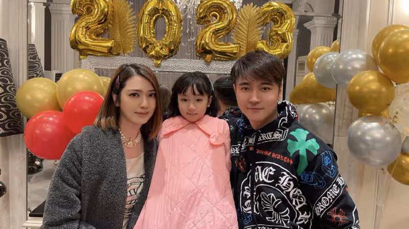 張丹峰洪欣官宣離婚，女方獲祝福，男方評論區淪陷飆髒話與網友互懟