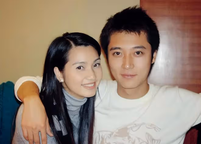 「戀愛腦」洪欣的半生:未婚生子,被7個男人甩,被小奶狗騙色