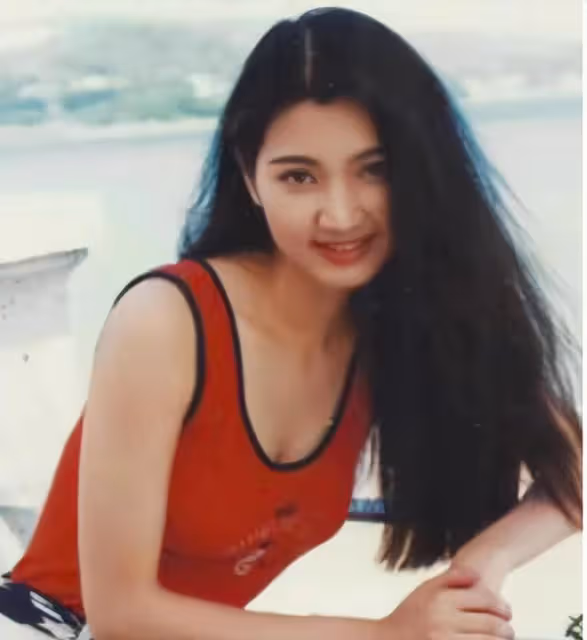 「戀愛腦」洪欣的半生:未婚生子,被7個男人甩,被小奶狗騙色