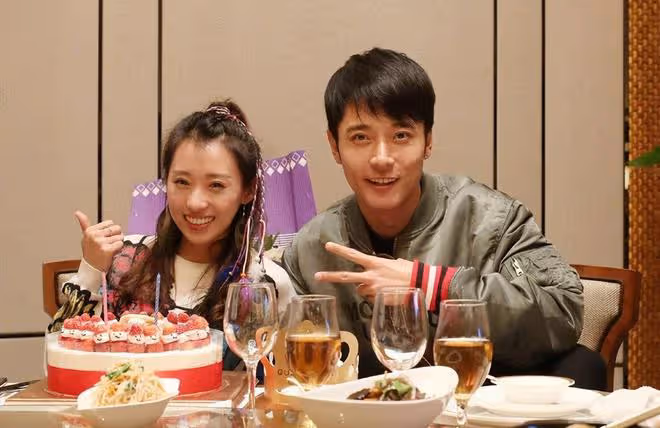 「戀愛腦」洪欣的半生:未婚生子,被7個男人甩,被小奶狗騙色