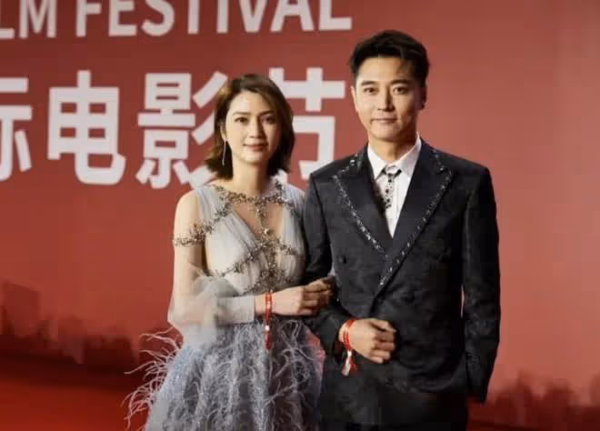 張丹峰洪欣官宣離婚,女方獲祝福,男方評論區淪陷飆髒話懟網友
