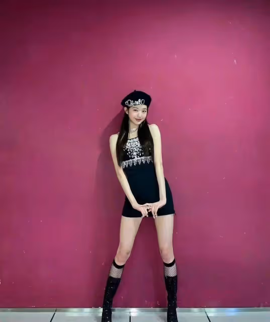 這樣的身材比例真實嗎？極致美顏和高挑身材，張元英再次驚艷眾人