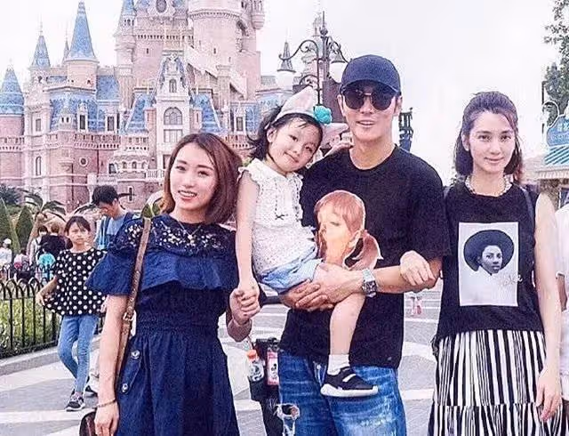 洪欣半夜官宣離婚無果,張丹峰畢瀅打組合拳闢謠,洪欣疑似被裹挾