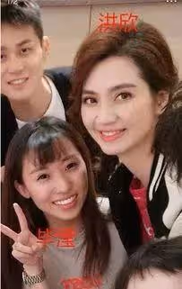 洪欣半夜官宣離婚無果,張丹峰畢瀅打組合拳闢謠,洪欣疑似被裹挾