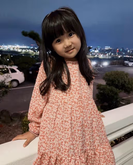 江宏傑久違曬女兒,5歲愛拉醬公主范兒十足,比媽媽福原愛還漂亮