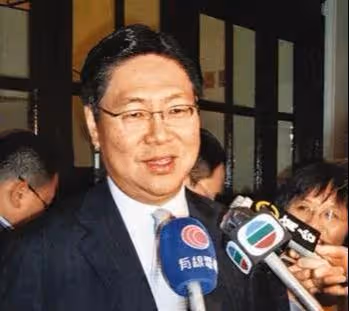 李澤楷穿10萬傑尼亞高定,內地出席活動,網友將其與王思聰作比較
