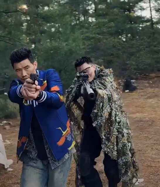 謝孟偉尷尬了,插隊買票被趕出樂園,亮出明星身份仍然被拒絕門外
