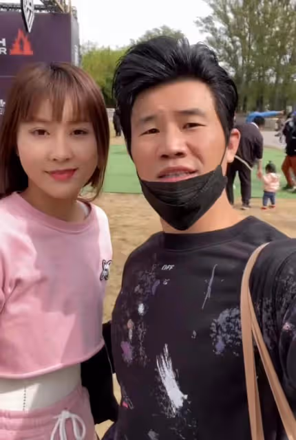 謝孟偉尷尬了,插隊買票被趕出樂園,亮出明星身份仍然被拒絕門外