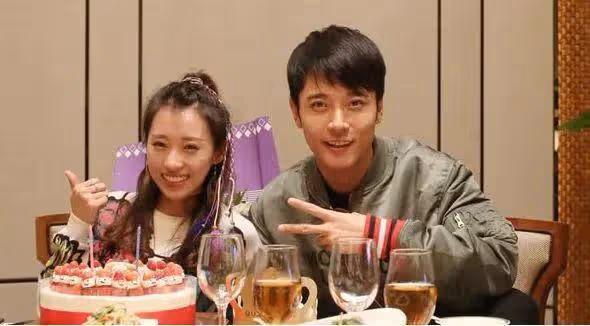 洪欣張丹峰離婚告訴女性：掌控好家中財務狀況，才是核心價值觀