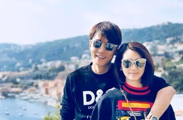 洪欣張丹峰離婚告訴女性:掌控好家中財務狀況,才是核心價值觀