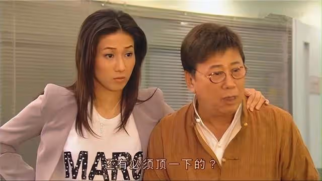 知名港星攜子為愛妻慶生!61歲壽星狀態大勇,兒子已經入行多年