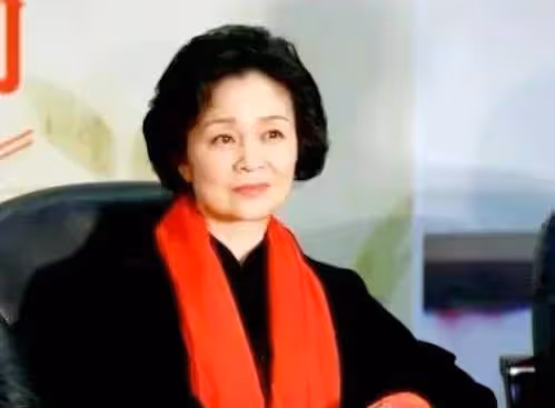 演員劉莉莉:二婚嫁圈外丈夫,靠「巧姑」成名,65歲依舊很美