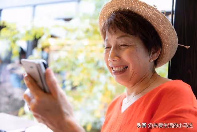 妻子50歲就退休回家躺平,我一氣之下提出AA制,沒想到她比我更狠