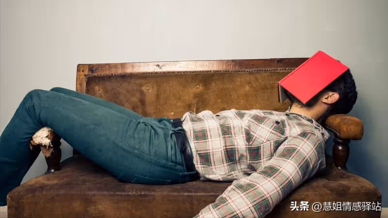 我媽被奶奶趕出家門，爸爸另娶卻讓我們姐倆養老，媽媽竟然答應了