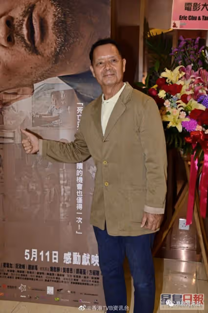 吳大強看廖啟智生前作品帶定紙巾入場!認有同TVB傾約考慮入行