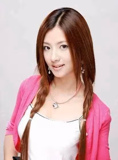 丈夫和小三挑婚紗，忍耐許久的她「留下2個幼兒」從28樓一躍而下，遺書揭露「豪門婚姻深似海」！