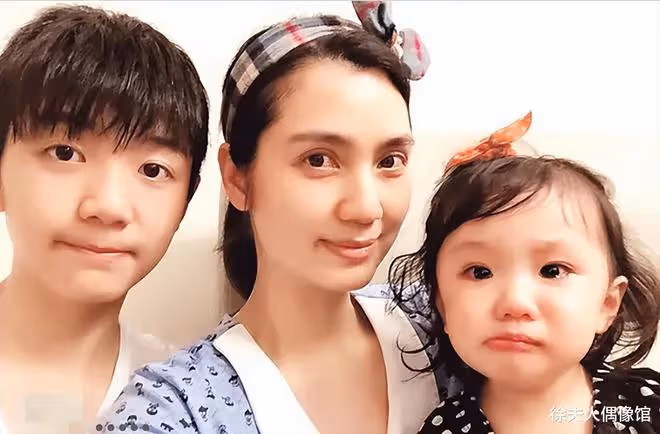品洪欣和張丹峰的離婚聲明,這個女人的戲卻最最多