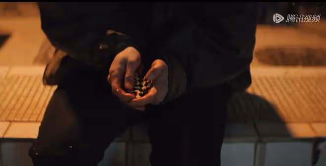 《漫長季節》結局:朱局成謎,王北身世未解,彪子撕破鞋底太內涵