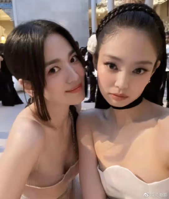 2023年Met Gala紅毯,亞裔明星鬥豔,卡戴珊姐妹身高差吸睛