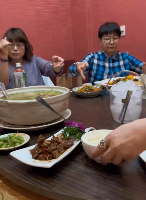 李立群：600萬娶大陸兒媳婦兒子一臉嫌棄，全程低頭吃飯不交流