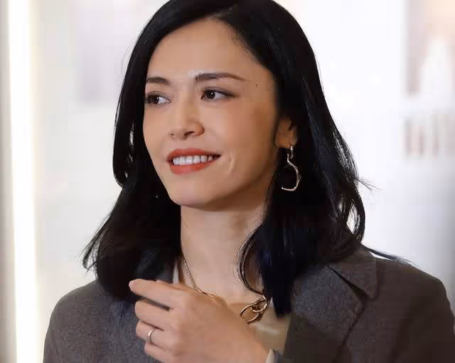 姚晨調侃張靜初:《漫長的季節》有續集嗎?秦昊的反應讓人笑翻