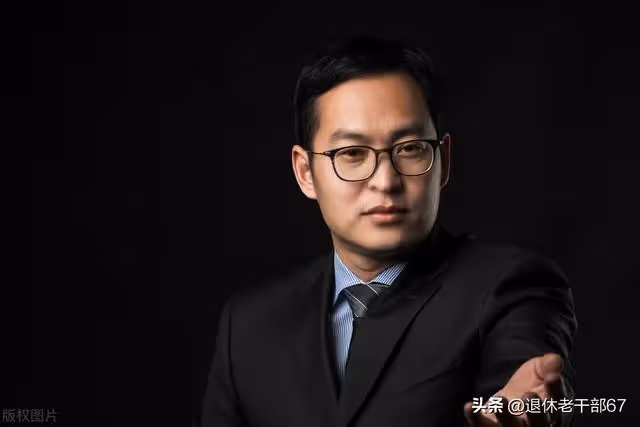 一起同甘共苦！高中同窗好友「在我家吃住三年」如今事業有成　再次與他見面「心全涼了」