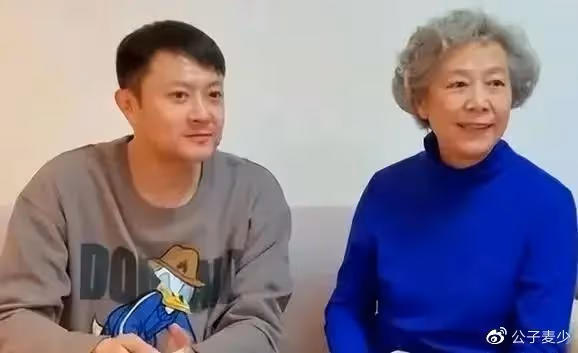 印小天在泰國跳熱舞!精神狀況引擔憂,他的慘狀拜這2個女人所賜