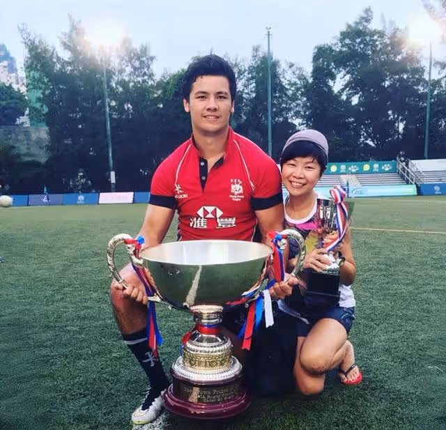 恭喜!TVB知名混血童星宣布向女友求婚成功,滿身肌肉成飛機師