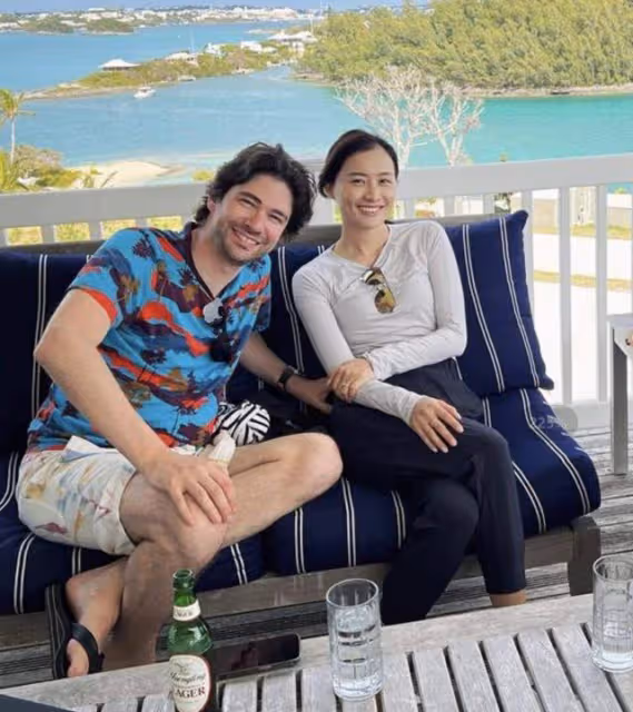 TVB前當家花旦近況曝光!與法籍老公海邊度假,素顏出鏡狀態佳
