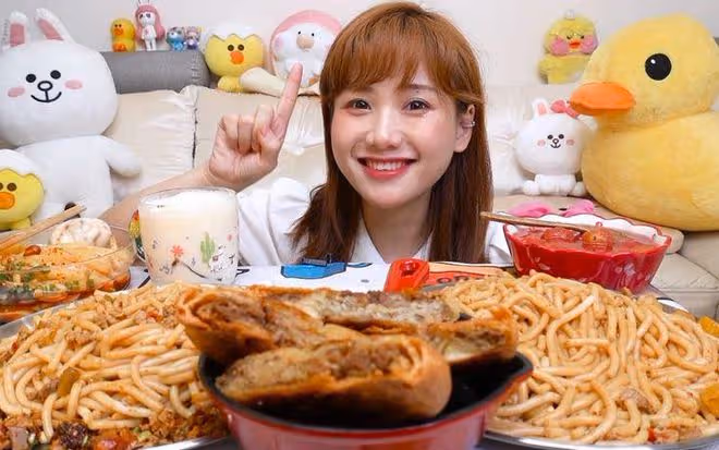 別再被一句「家人們」騙了！瘋狂小楊哥、李佳琪、劉畊宏被點名了