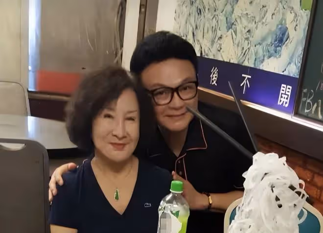79歲歌后楊小萍去世！結過3次婚情路坎坷，曾被丈夫背叛霸占財產