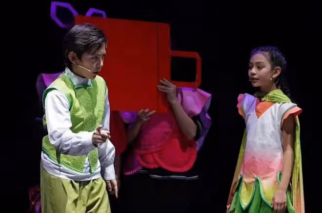 劉燁兒子諾一顏值大幅提升！12歲五官精緻氣質好，被指像外國明星