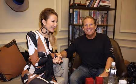 5位當後媽的女星，一輩子沒生育過，如今最大的63歲，最小的44歲