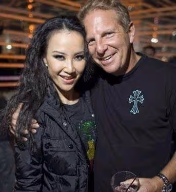 5位當後媽的女星，一輩子沒生育過，如今最大的63歲，最小的44歲