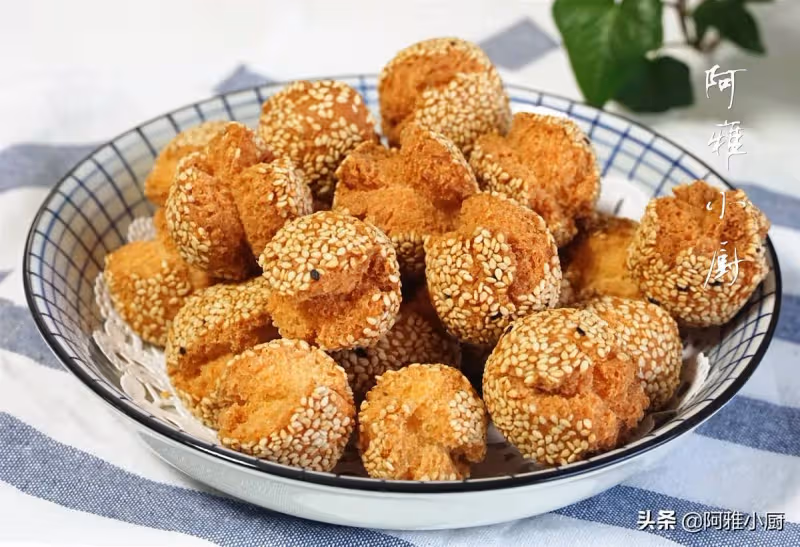 火遍全網的零食，1碗麵粉2個雞蛋，不揉面不發面，出鍋全家都愛吃