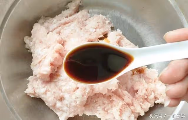 原來午餐肉做法這麼簡單，學會以後從此告別午餐肉罐頭